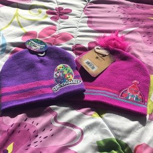 Set of 2 Girls Hats (Hatchimals, Trolls)